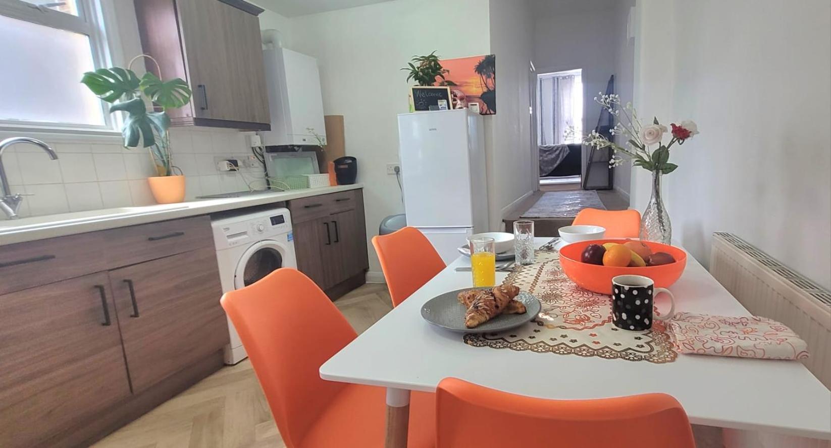 Stylish And Bright Flat In London N8 Turnpike Lane - Piccadilly Line Apartman Kültér fotó